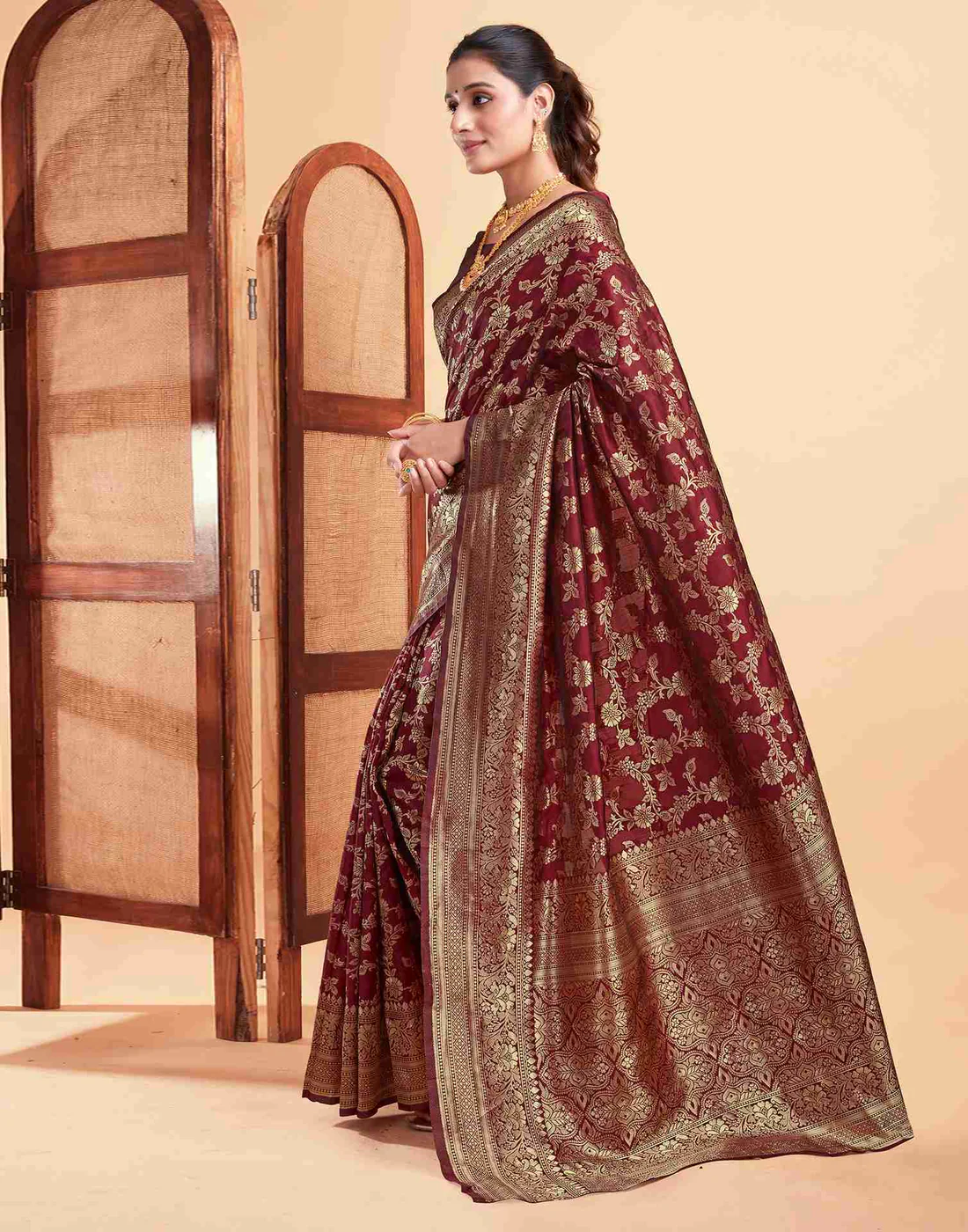 Maroon Jacquard Saree for Women with Golden Zari Floral Weaving | Premium Wedding, Festive & Traditional Wear Saree with Unstitched Blouse Piece