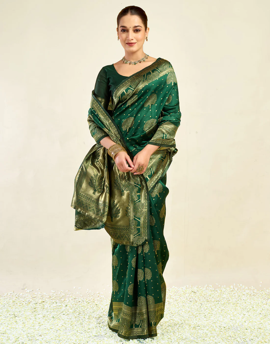 Women's Bottle Green Jacquard Saree | Traditional Zari Weaving | Festive & Wedding Wear