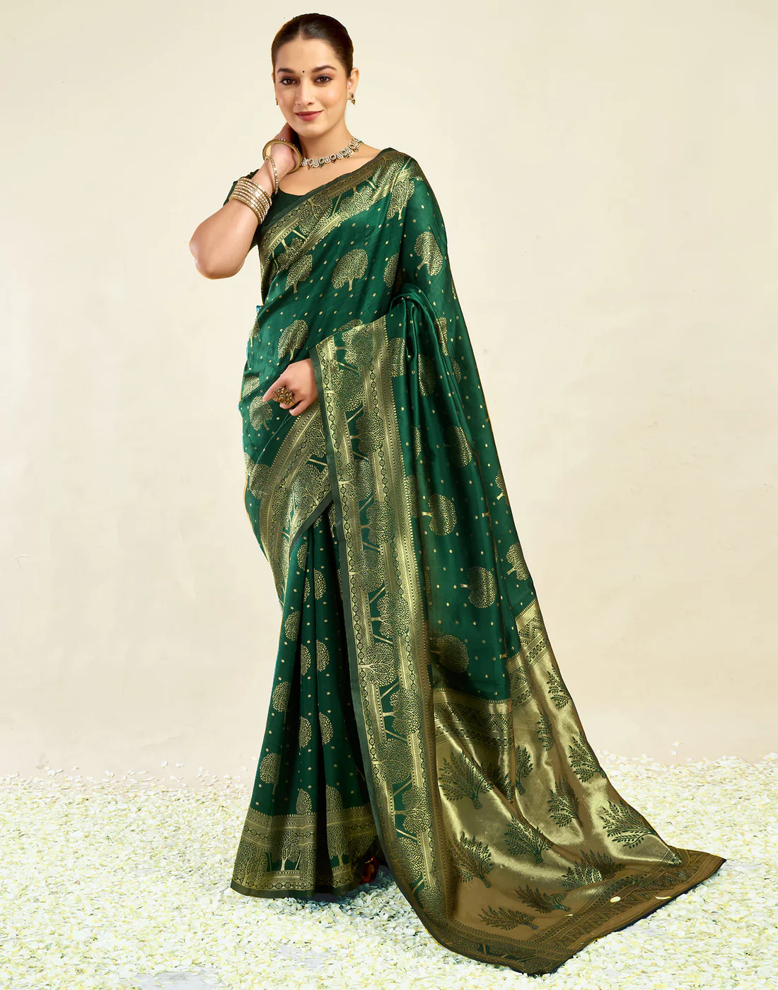 Women's Bottle Green Jacquard Saree | Traditional Zari Weaving | Festive & Wedding Wear
