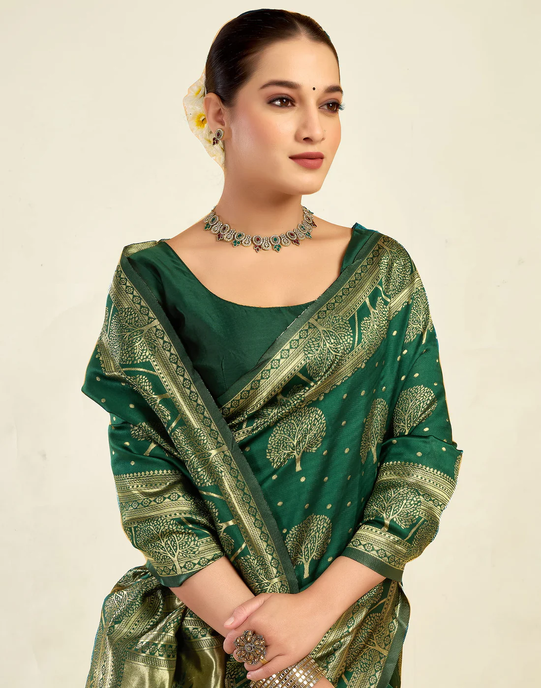 Women's Bottle Green Jacquard Saree | Traditional Zari Weaving | Festive & Wedding Wear