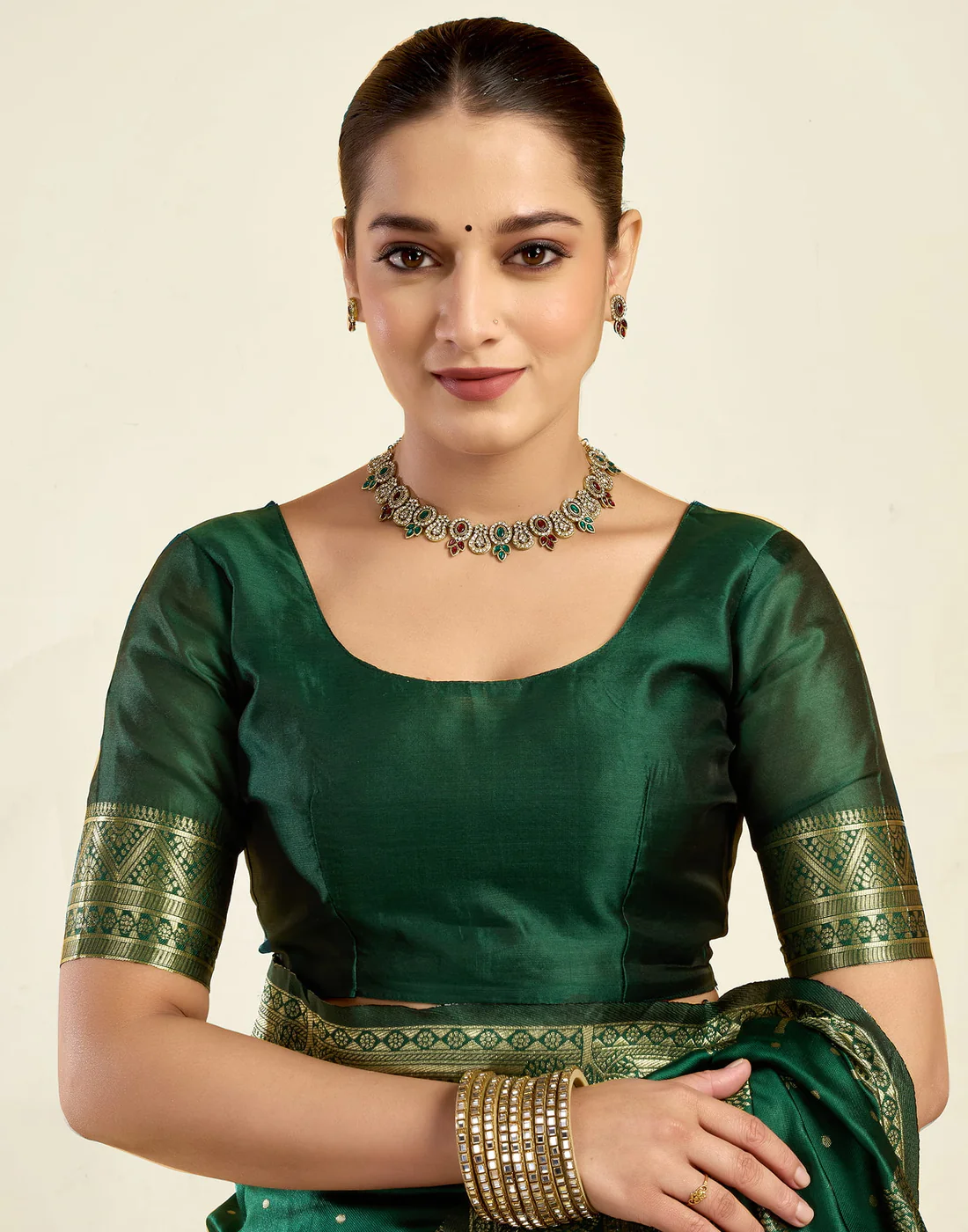Women's Bottle Green Jacquard Saree | Traditional Zari Weaving | Festive & Wedding Wear
