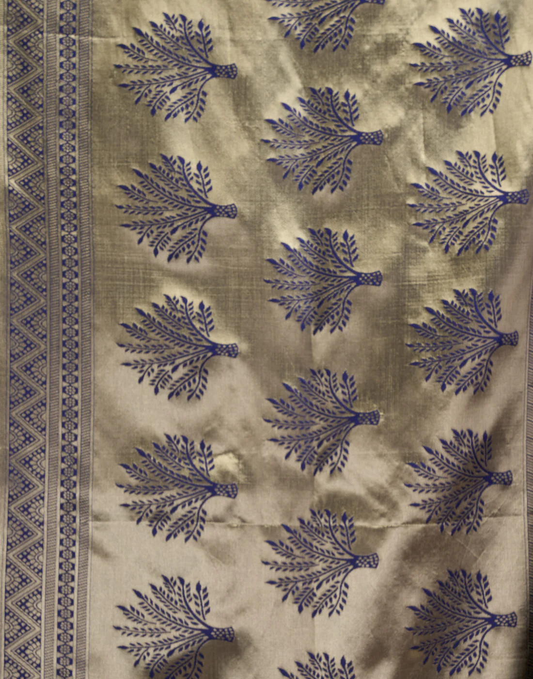Navy Blue Jacquard Saree for Women with Golden Zari Weaving | Premium Festive, Wedding & Party Wear Saree with Unstitched Blouse Piece