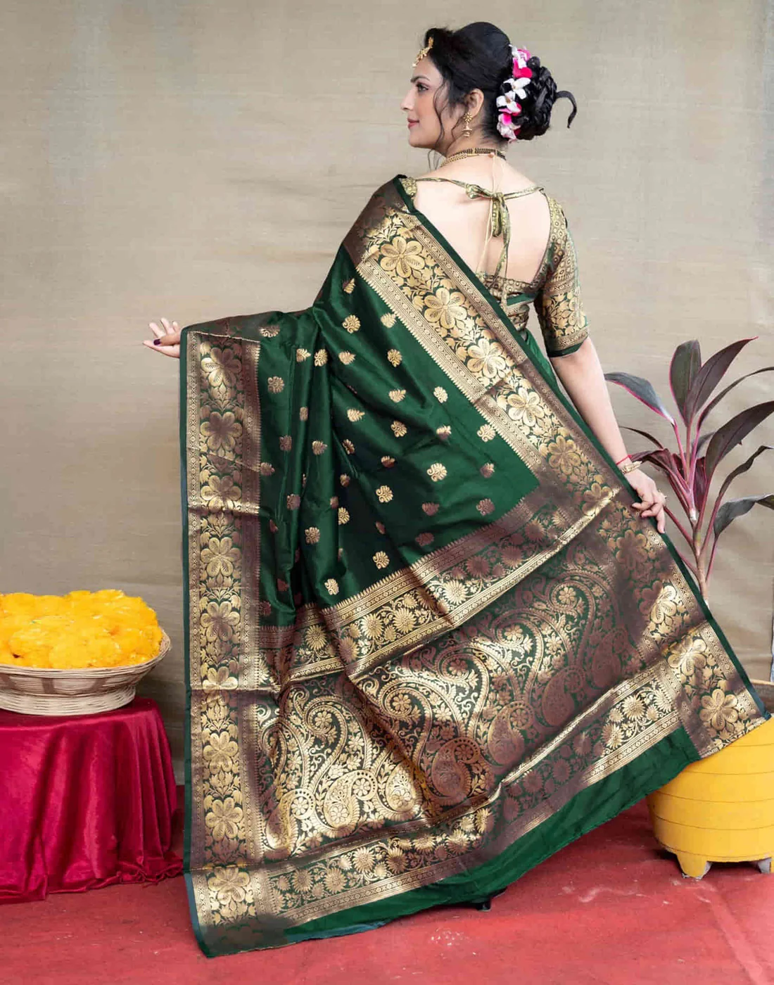 Bottle Green Jacquard Silk Saree for Women with Heavy Golden Zari Weaving | Premium Wedding, Festive & Traditional Wear Saree with Unstitched Blouse Piece