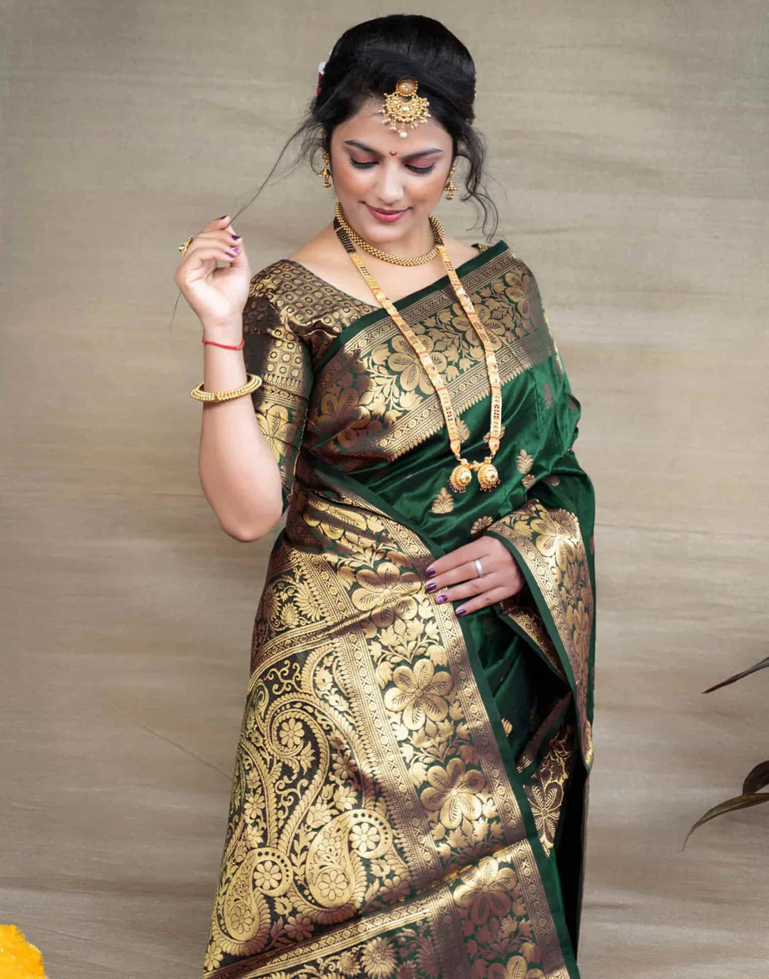 Bottle Green Jacquard Silk Saree for Women with Heavy Golden Zari Weaving | Premium Wedding, Festive & Traditional Wear Saree with Unstitched Blouse Piece