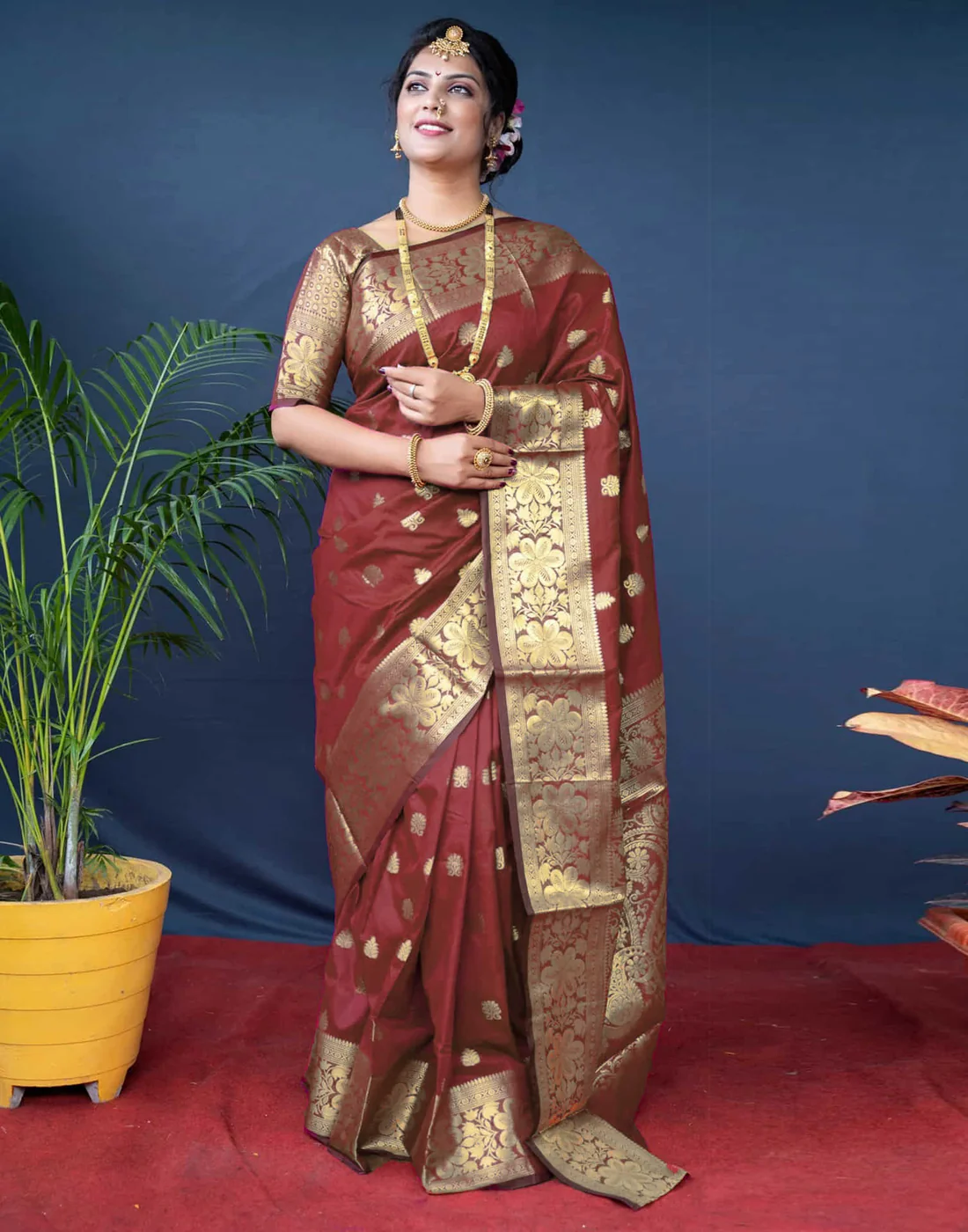 Maroon Jacquard Silk Saree for Women with Heavy Golden Zari Weaving | Premium Wedding, Festive & Traditional Wear Saree with Unstitched Blouse Piece