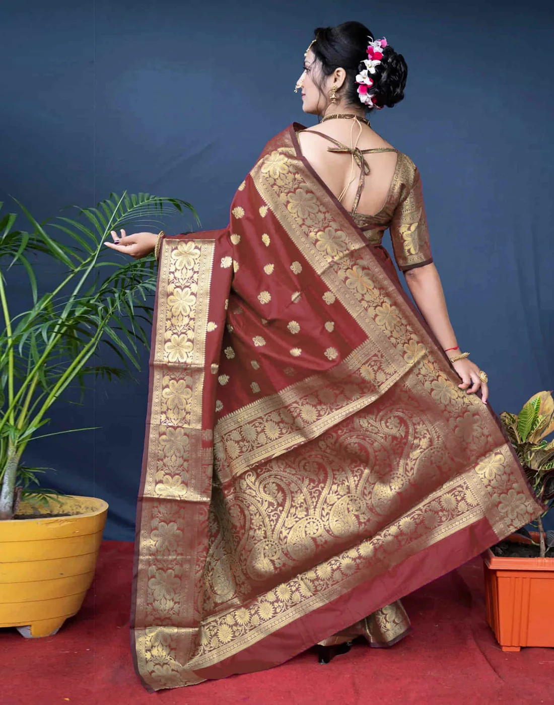 Maroon Jacquard Silk Saree for Women with Heavy Golden Zari Weaving | Premium Wedding, Festive & Traditional Wear Saree with Unstitched Blouse Piece