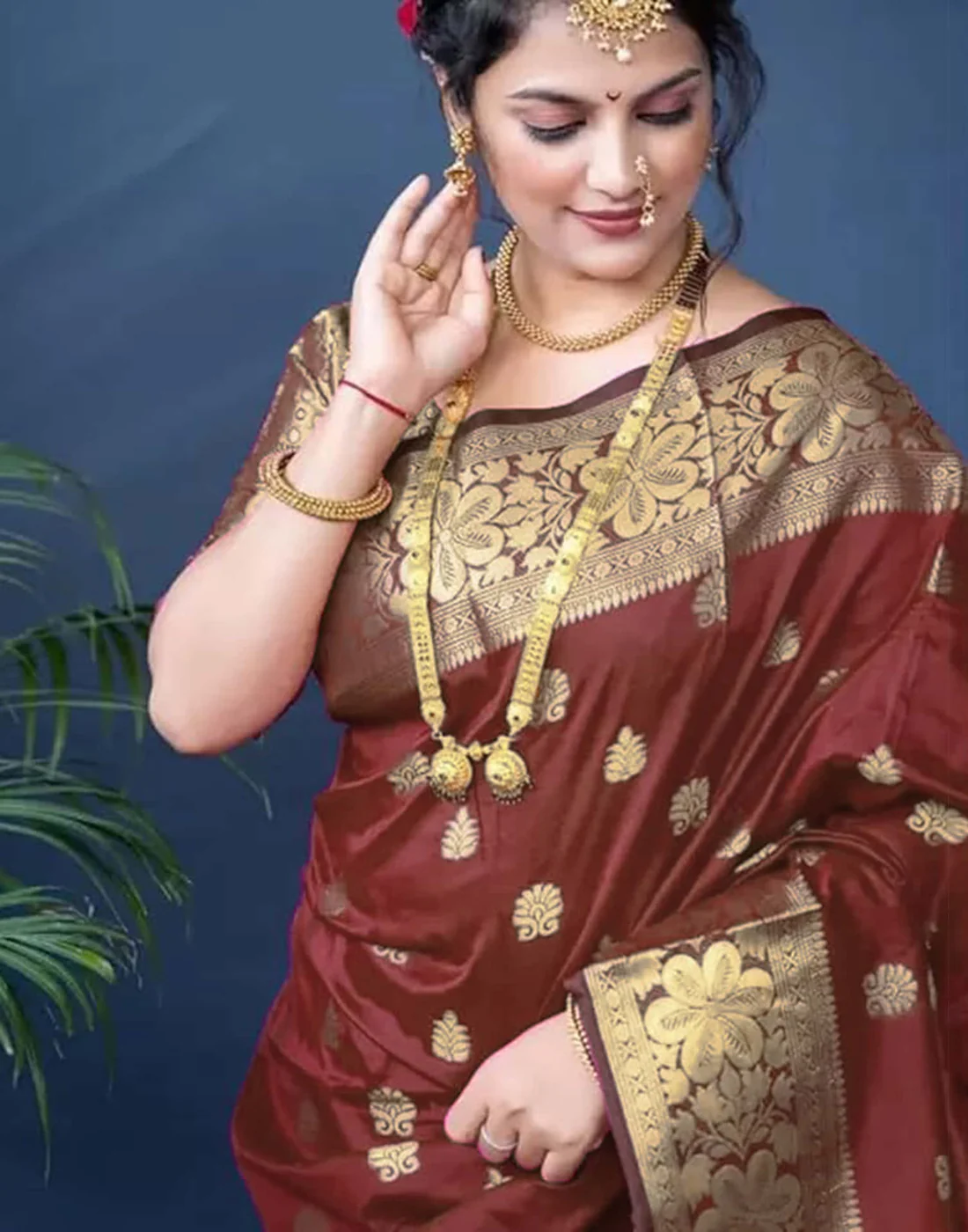 Maroon Jacquard Silk Saree for Women with Heavy Golden Zari Weaving | Premium Wedding, Festive & Traditional Wear Saree with Unstitched Blouse Piece