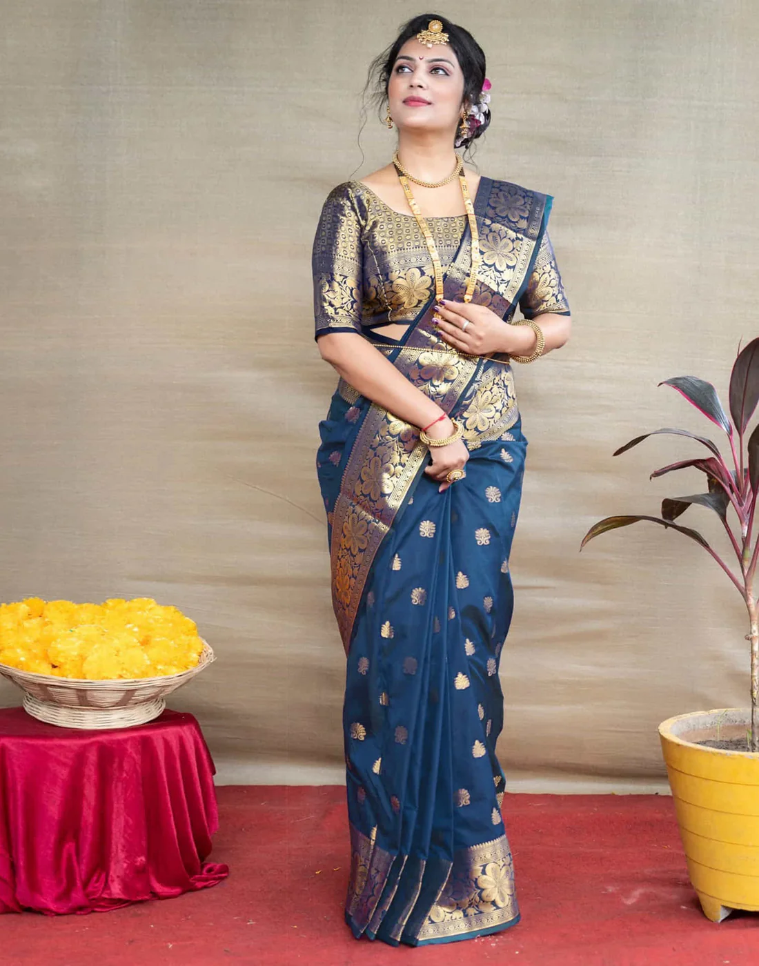 Morpinch Jacquard Silk Saree for Women with Heavy Golden Zari Weaving | Peacock Blue Wedding, Festive & Traditional Wear Saree with Unstitched Blouse Piece