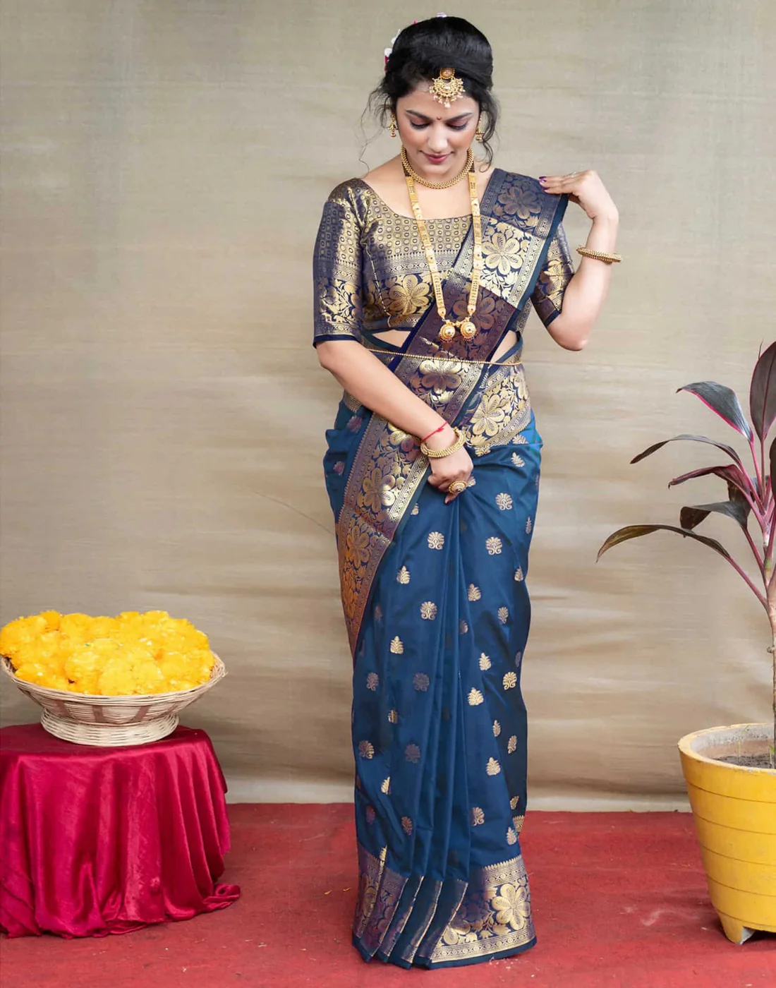 Morpinch Jacquard Silk Saree for Women with Heavy Golden Zari Weaving | Peacock Blue Wedding, Festive & Traditional Wear Saree with Unstitched Blouse Piece