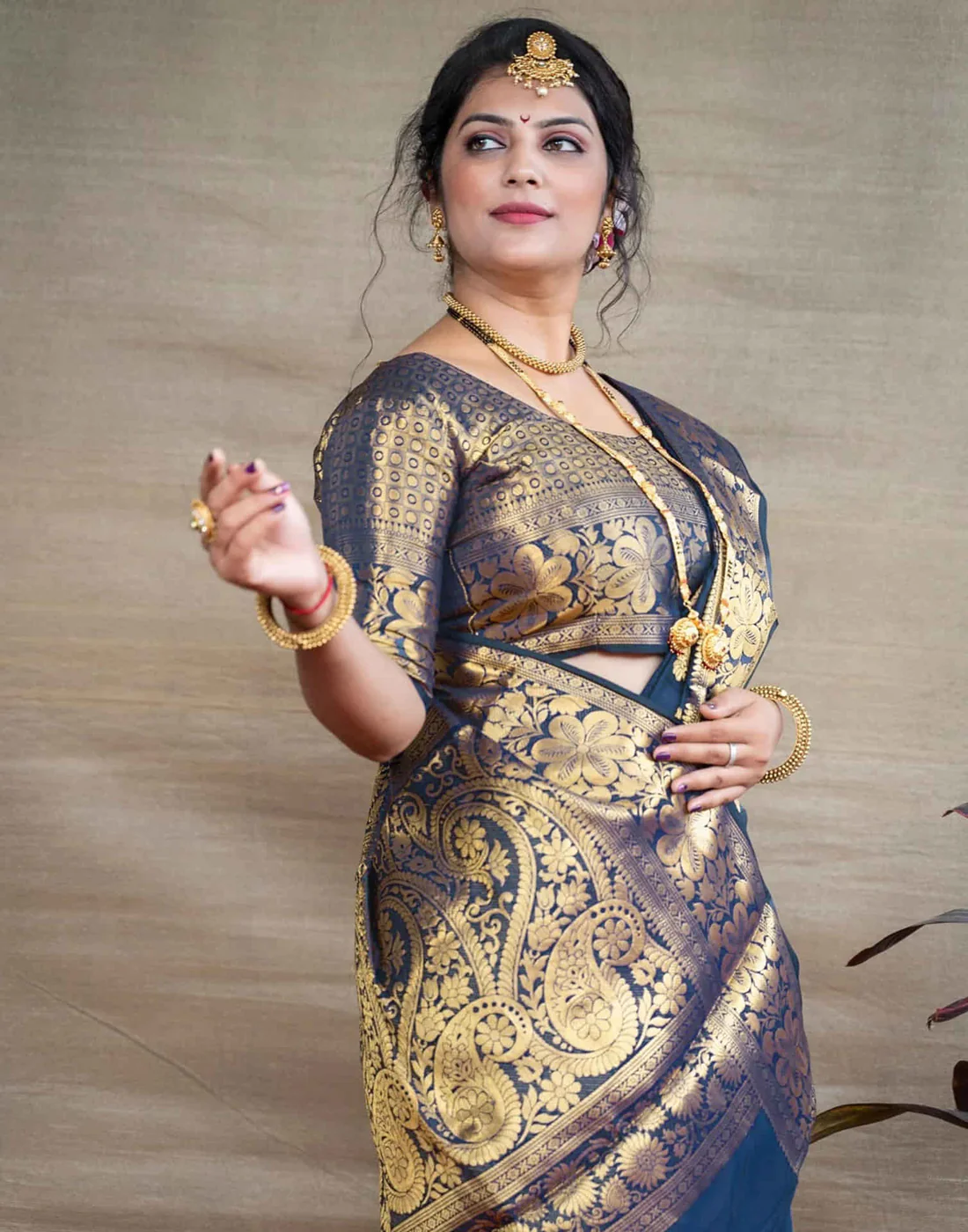 Morpinch Jacquard Silk Saree for Women with Heavy Golden Zari Weaving | Peacock Blue Wedding, Festive & Traditional Wear Saree with Unstitched Blouse Piece