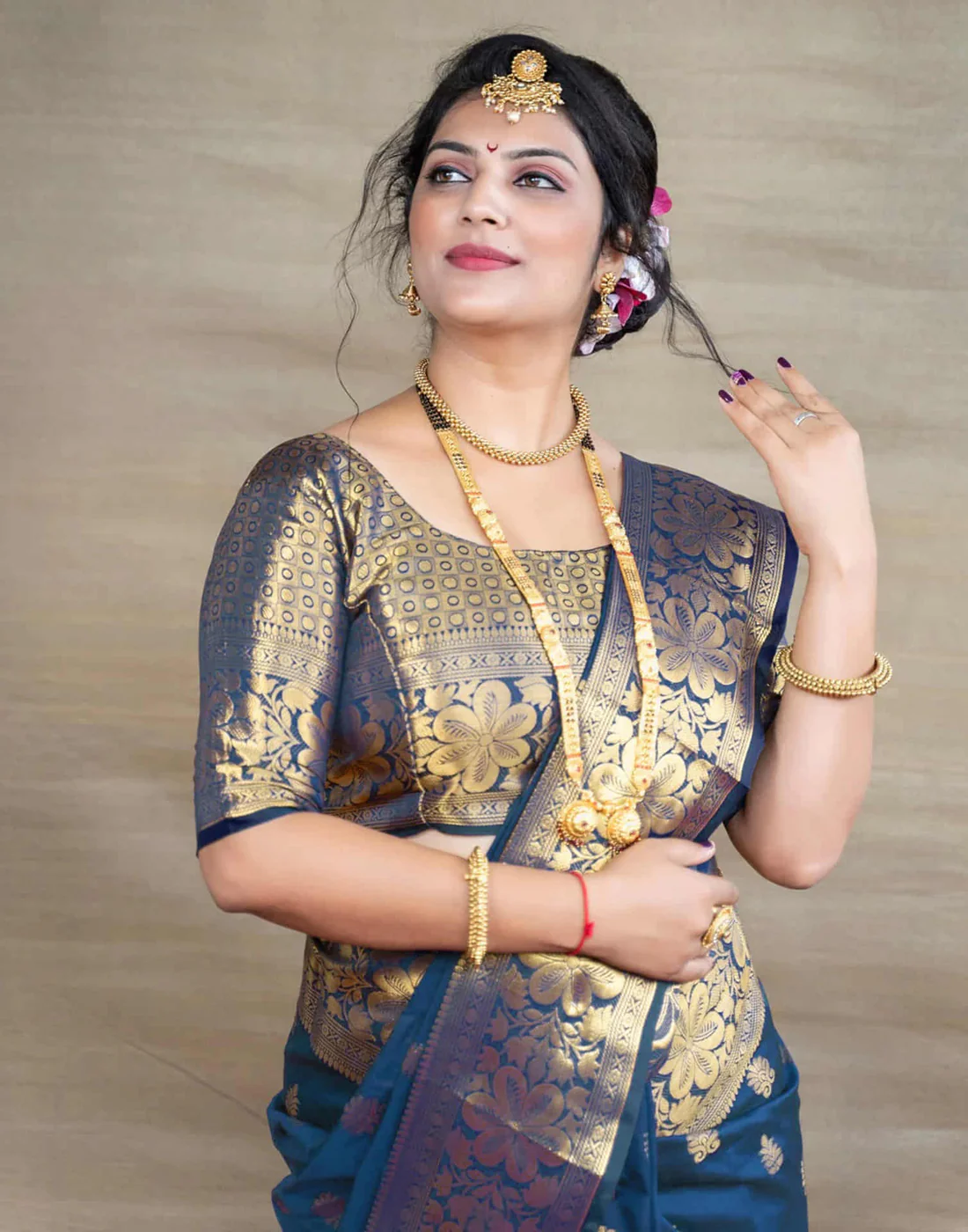 Morpinch Jacquard Silk Saree for Women with Heavy Golden Zari Weaving | Peacock Blue Wedding, Festive & Traditional Wear Saree with Unstitched Blouse Piece