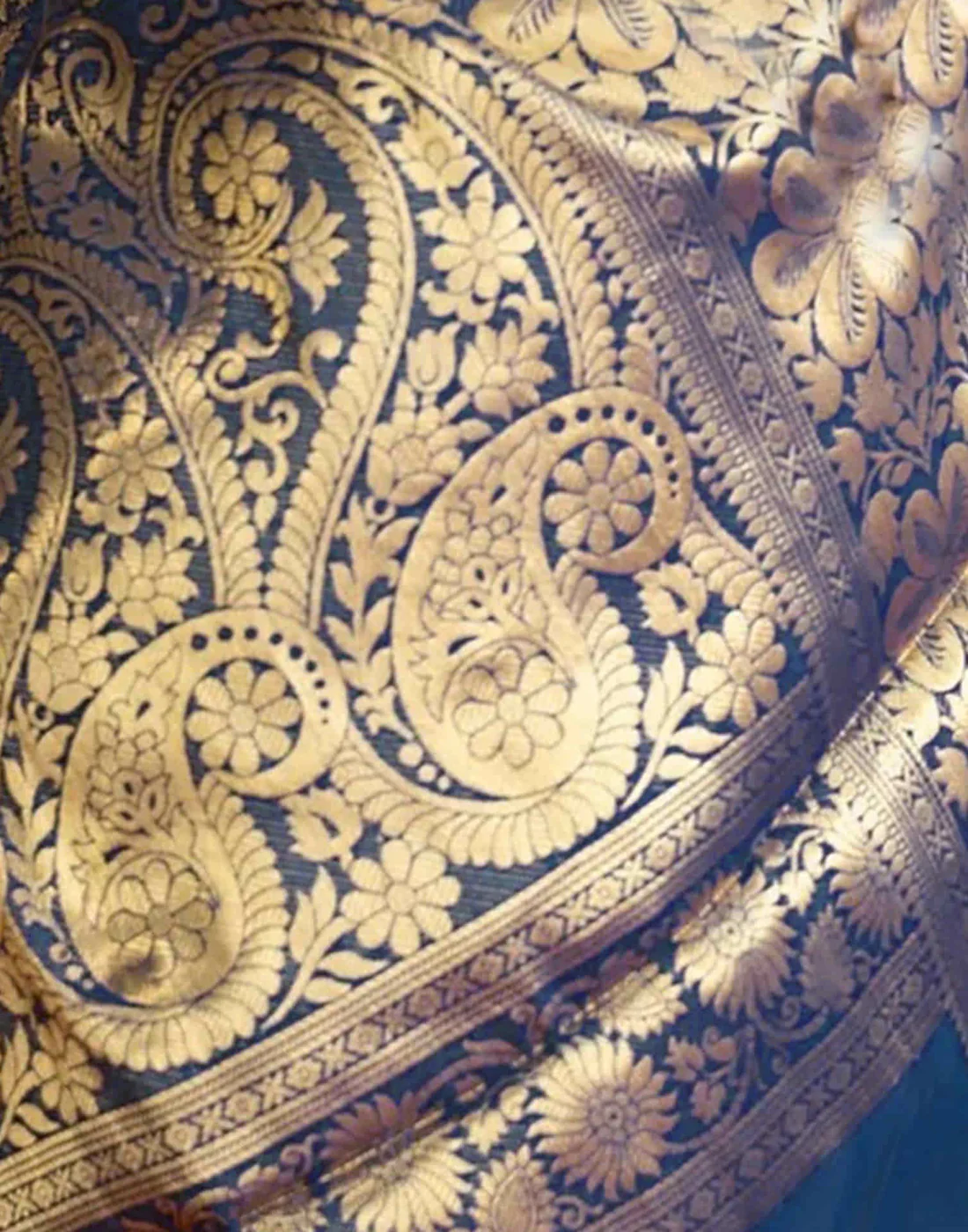 Morpinch Jacquard Silk Saree for Women with Heavy Golden Zari Weaving | Peacock Blue Wedding, Festive & Traditional Wear Saree with Unstitched Blouse Piece
