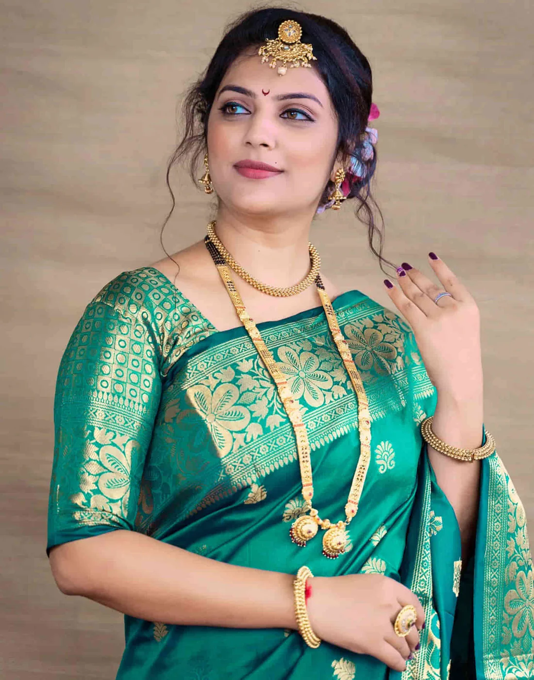 Rama Green Jacquard Silk Saree for Women with Golden Zari Weaving | Premium Wedding, Festive & Traditional Wear Saree with Unstitched Blouse Piece