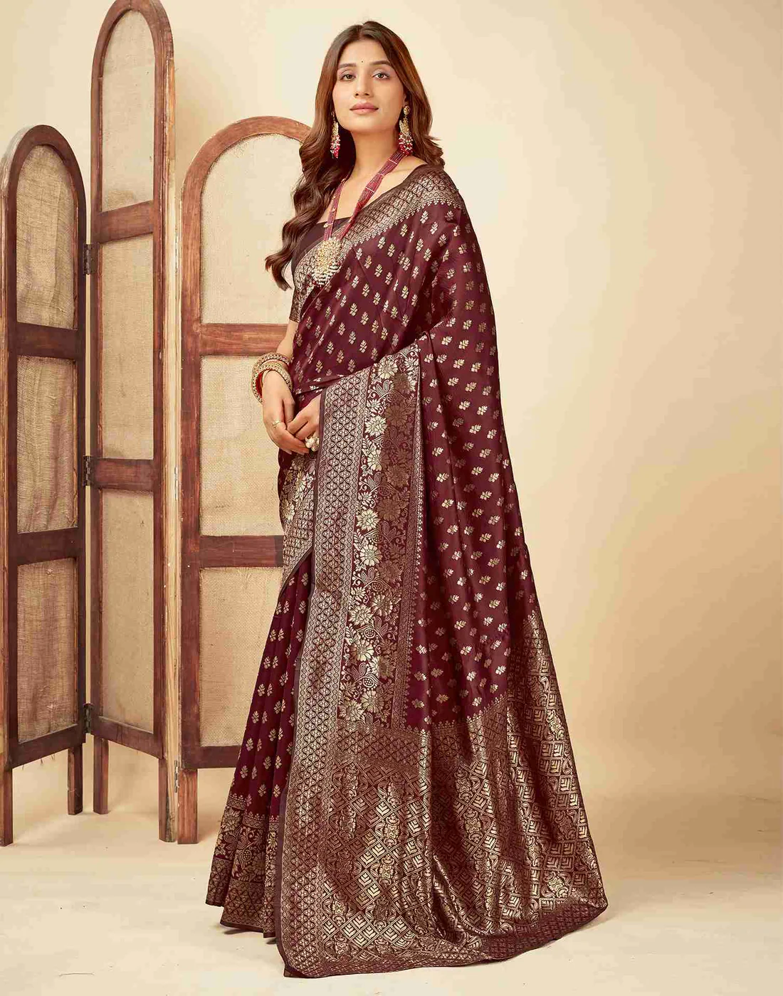 Maroon Jacquard Saree for Women with Golden Zari Butti Weaving | Premium Wedding, Festive & Traditional Wear Saree with Unstitched Blouse Piece