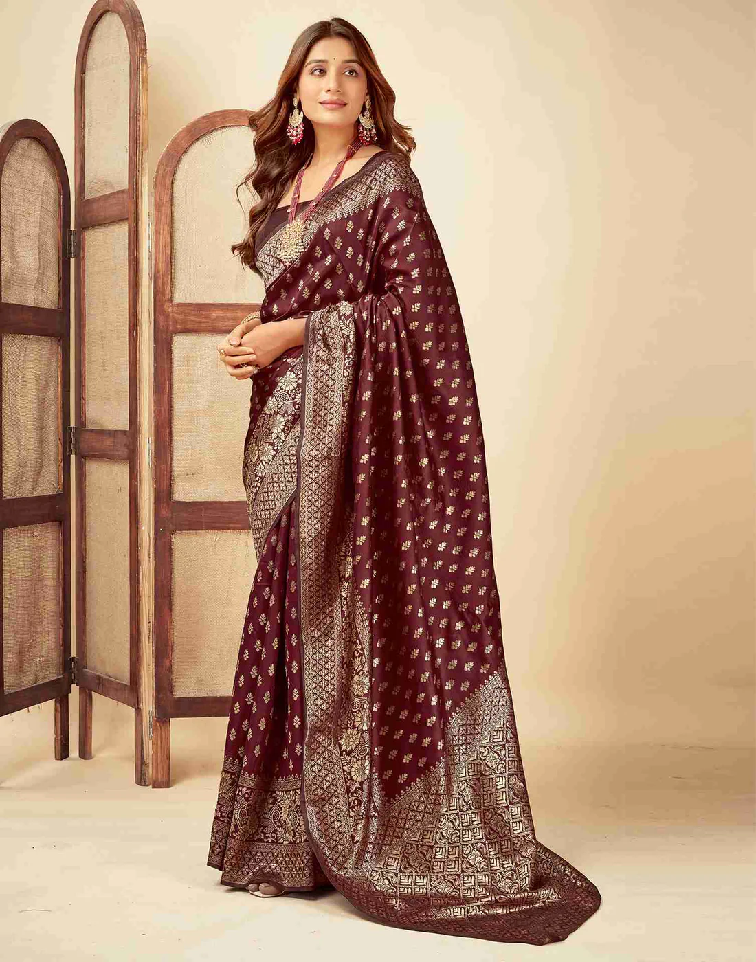 Maroon Jacquard Saree for Women with Golden Zari Butti Weaving | Premium Wedding, Festive & Traditional Wear Saree with Unstitched Blouse Piece