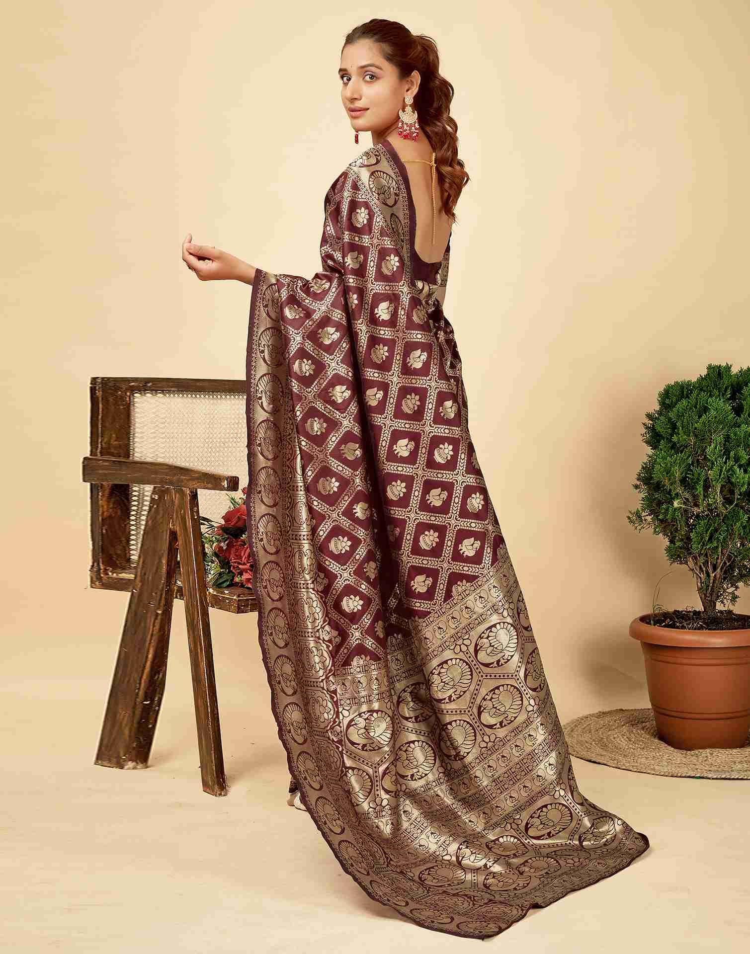 Royal Maroon Jacquard Saree for Women with Golden Zari Weaving | Premium Wedding, Festive & Traditional Wear Saree with Unstitched Blouse Piece