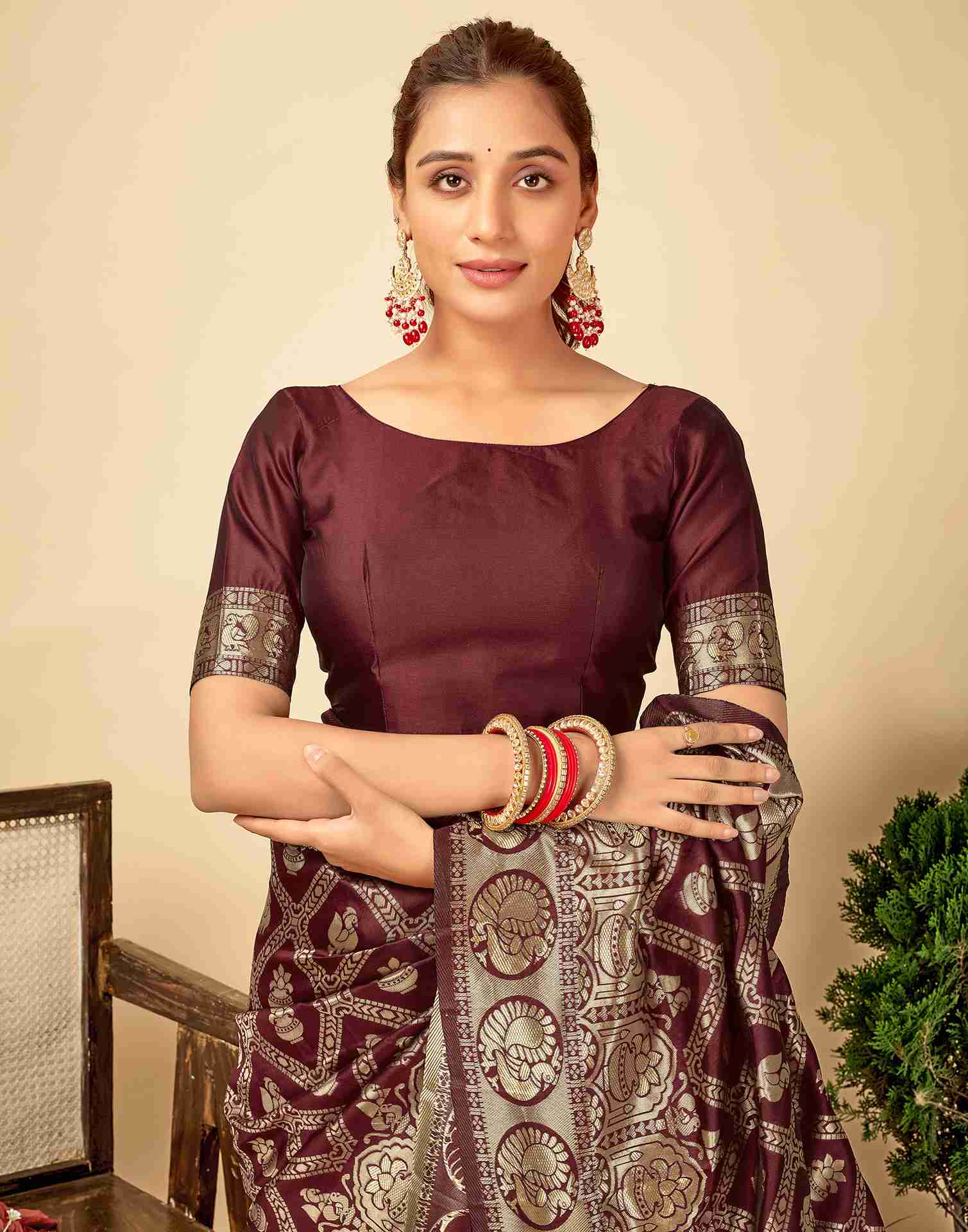 Royal Maroon Jacquard Saree for Women with Golden Zari Weaving | Premium Wedding, Festive & Traditional Wear Saree with Unstitched Blouse Piece