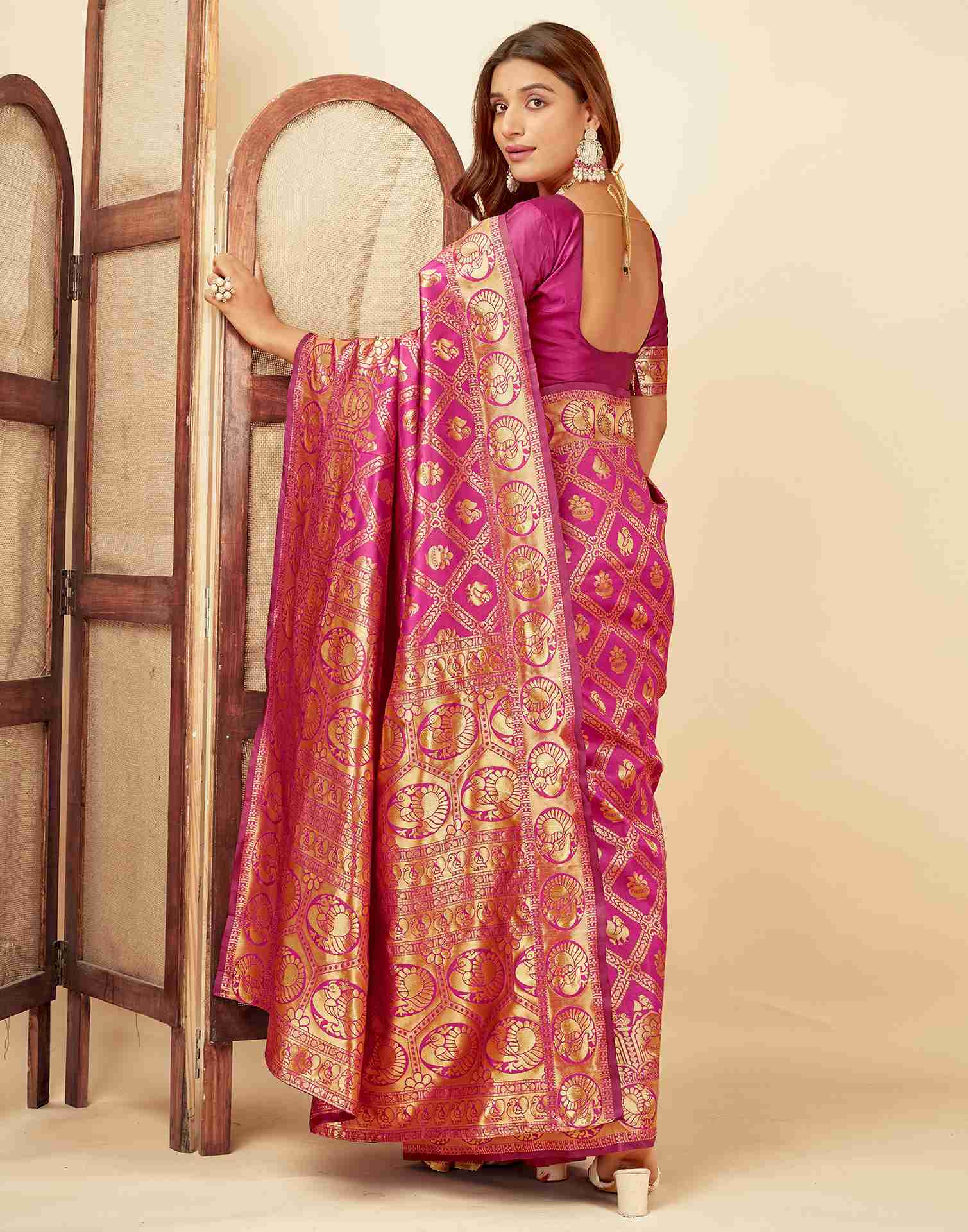Rani Pink Jacquard Saree for Women with Golden Zari Weaving | Premium Wedding, Festive & Traditional Wear Saree with Unstitched Blouse Piece