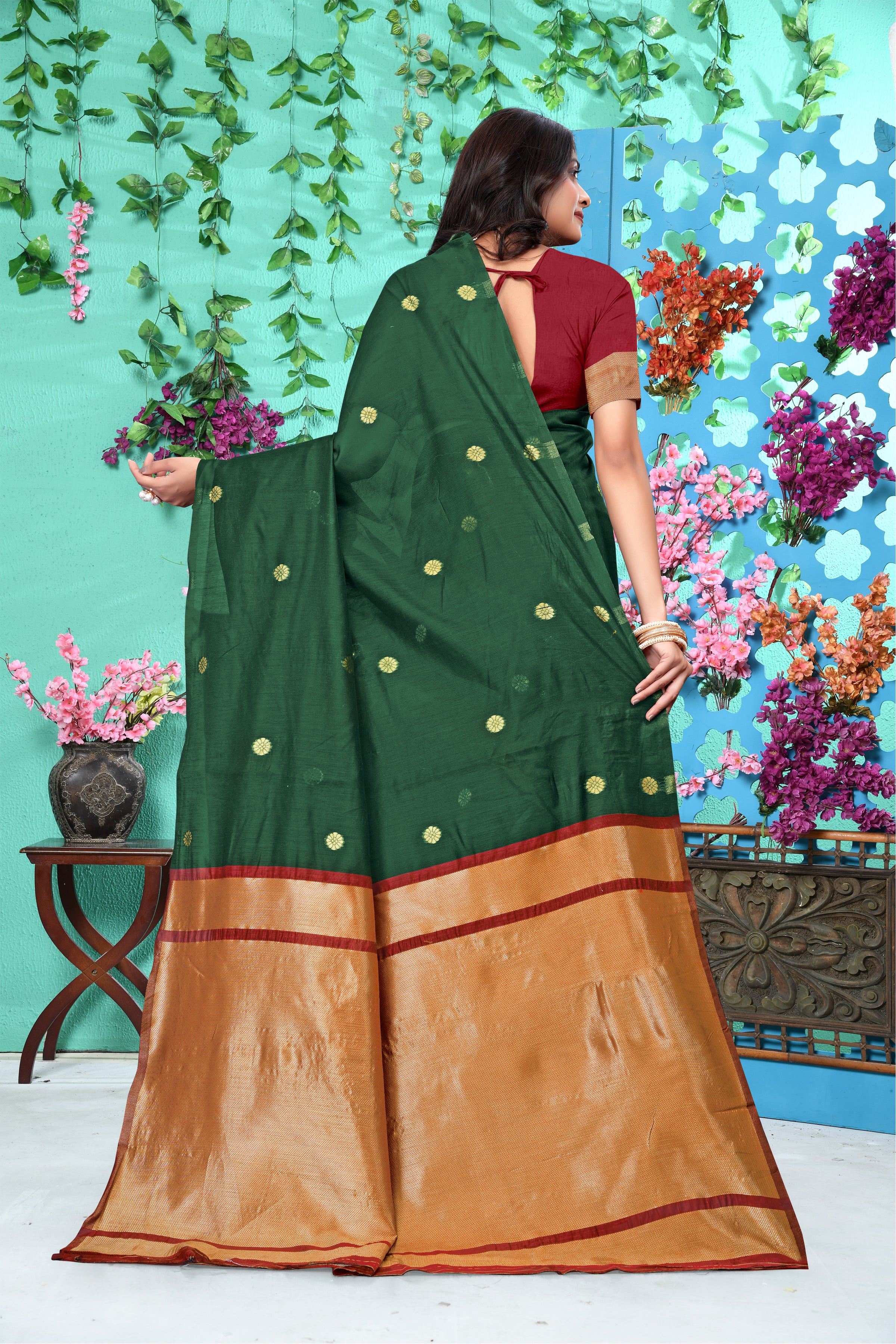Emerald Green Jacquard Silk Saree for Women with Golden Zari Buti Work | Maroon Border | Premium Festive, Wedding & Traditional Wear Saree with Unstitched Blouse Piece