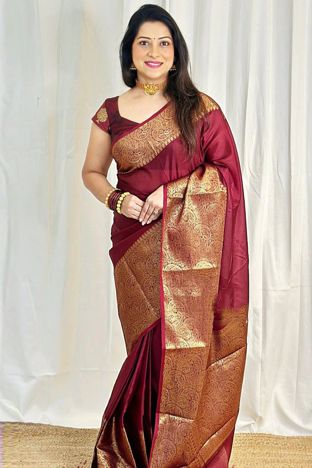 Maroon Jacquard Silk Saree for Women with Antique Gold Zari Border | Premium Wedding, Festive & Traditional Wear Saree with Unstitched Blouse Piece