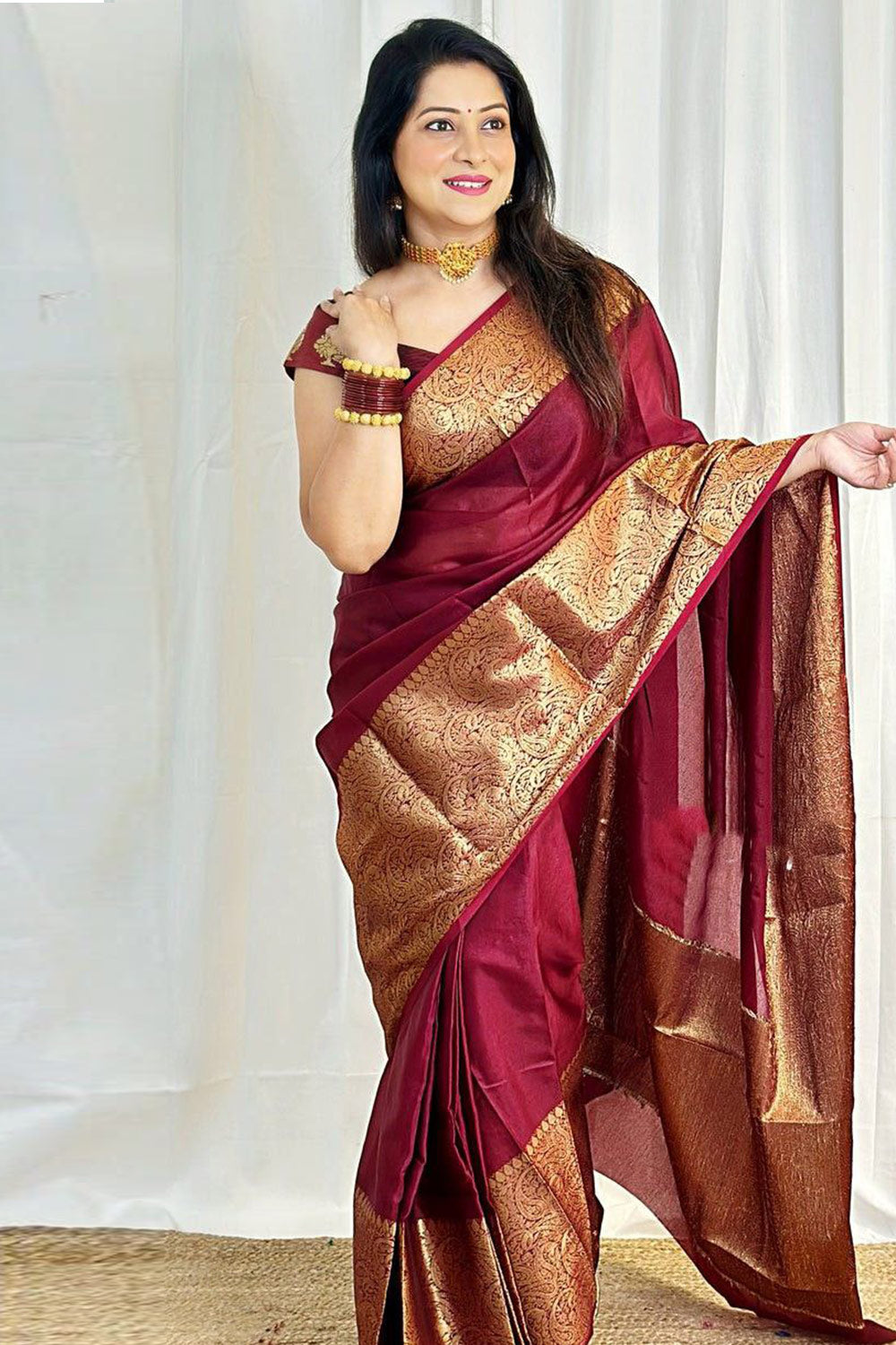 Maroon Jacquard Silk Saree for Women with Antique Gold Zari Border | Premium Wedding, Festive & Traditional Wear Saree with Unstitched Blouse Piece