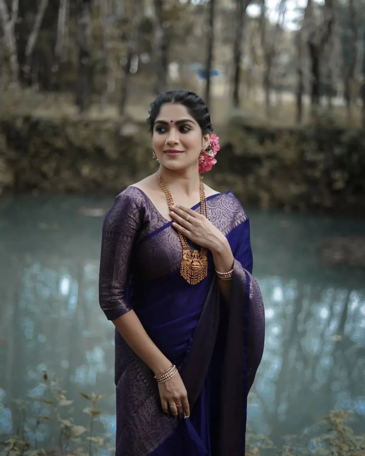 Navy Blue Jacquard Silk Saree for Women with Antique Gold Zari Weaving | Premium Wedding, Festive & Traditional Wear Saree with Unstitched Blouse Piece