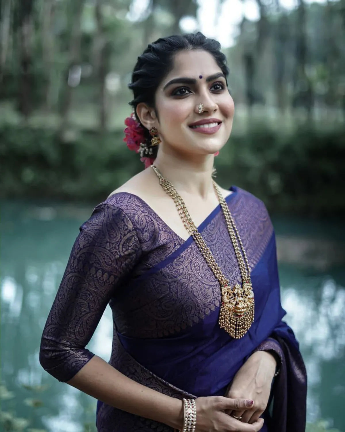 Navy Blue Jacquard Silk Saree for Women with Antique Gold Zari Weaving | Premium Wedding, Festive & Traditional Wear Saree with Unstitched Blouse Piece