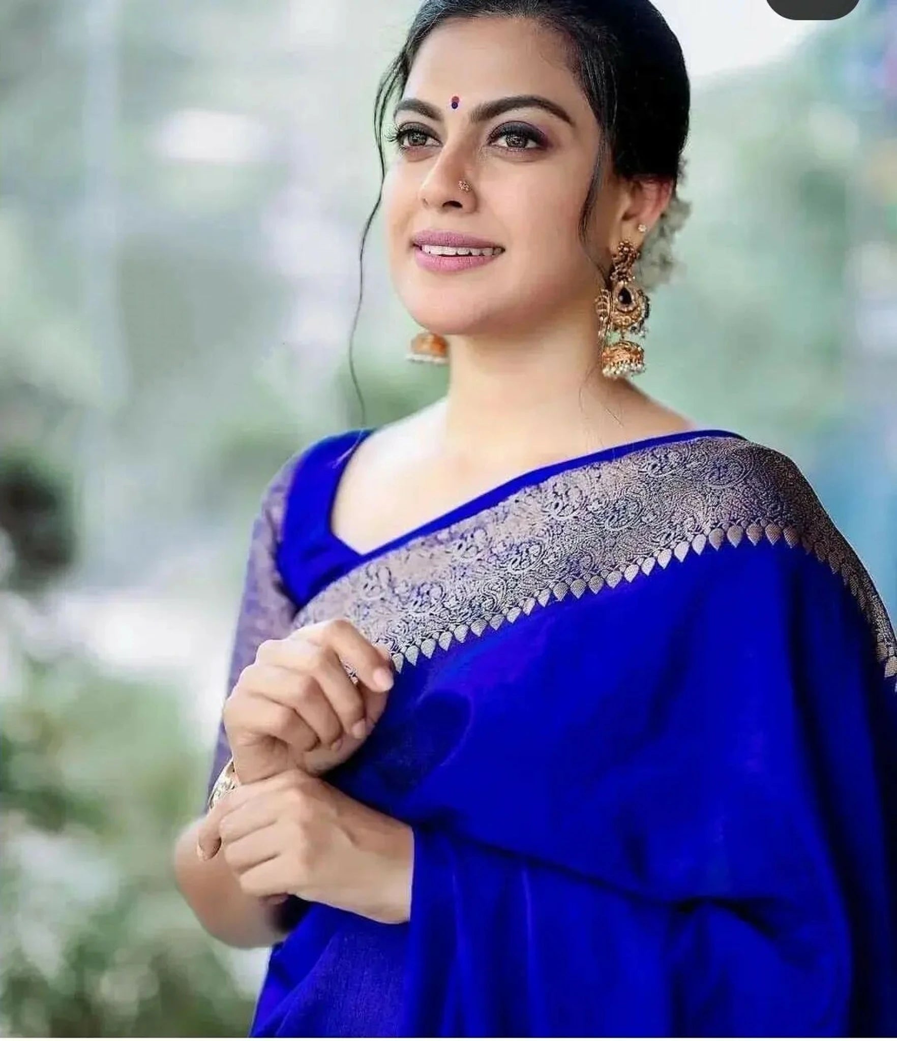 Royal Blue Jacquard Silk Saree for Women with Antique Gold Zari Border | Premium Wedding, Festive & Traditional Wear Saree with Unstitched Blouse Piece