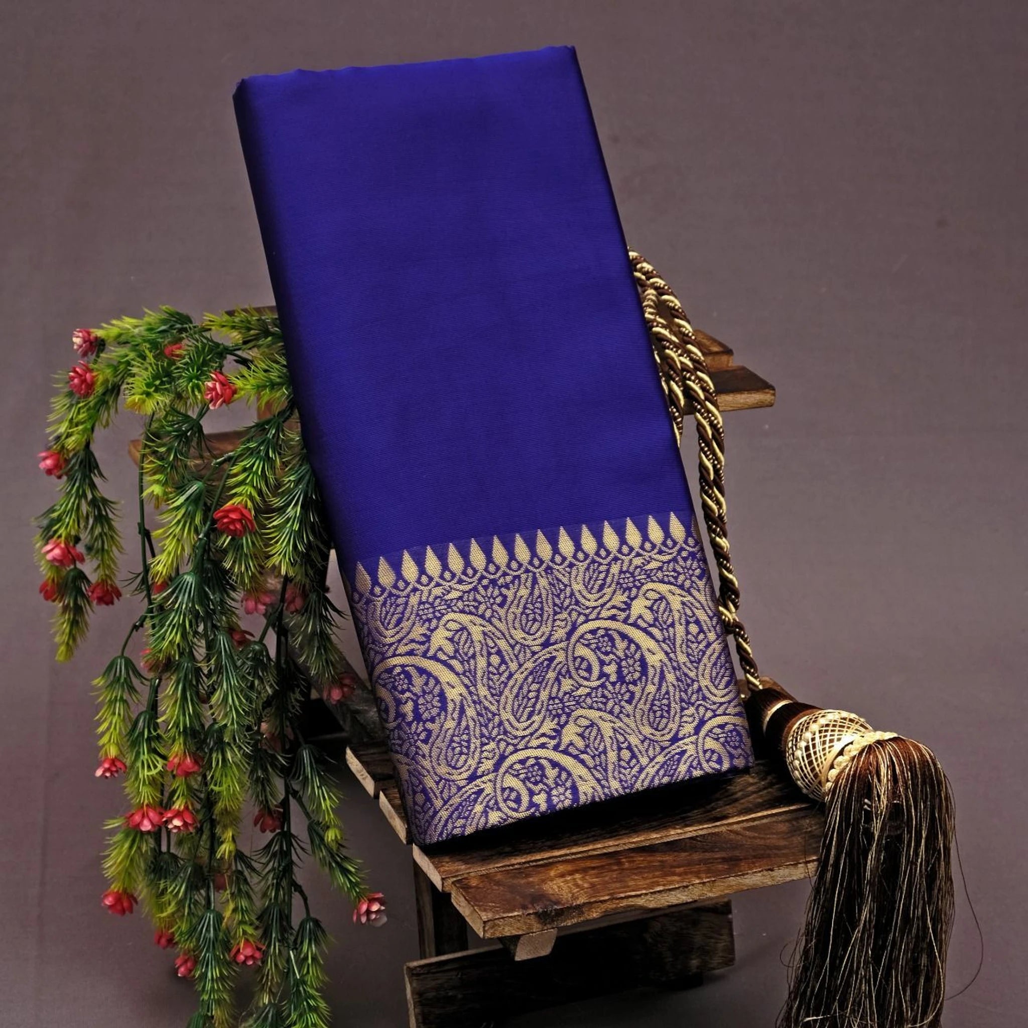 Royal Blue Jacquard Silk Saree for Women with Antique Gold Zari Border | Premium Wedding, Festive & Traditional Wear Saree with Unstitched Blouse Piece